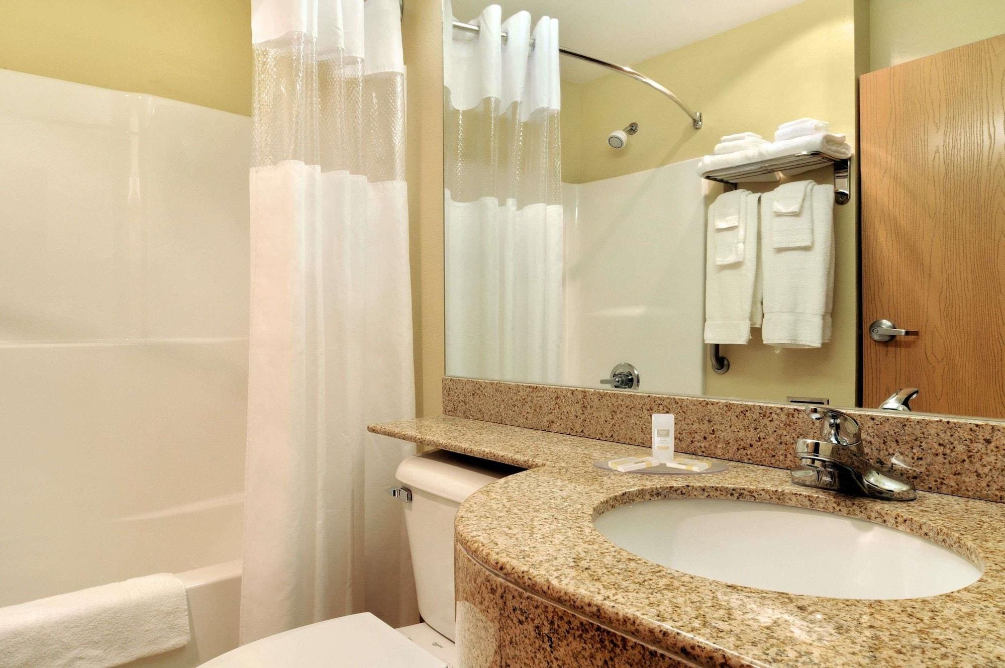 Microtel Inn & Suites Huntsville Quarto foto